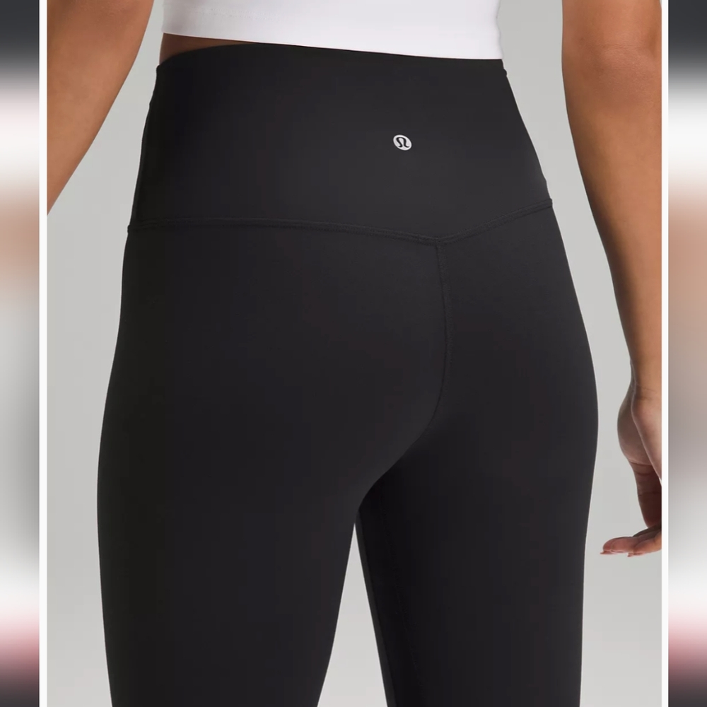 Lululemon Woman's Yoga Align Crop Leggings 20" Inseam, size 6 Black - Picture 4 of 10